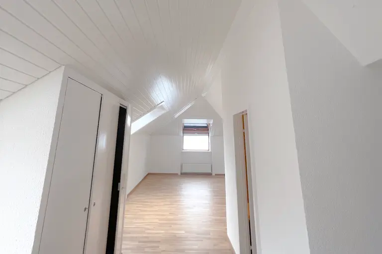 apres-renovation-couloir-chambre-peinture-interieure